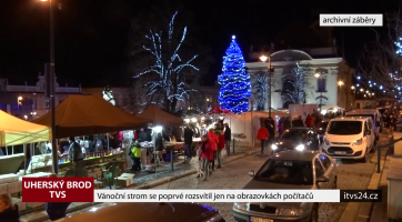 Vánoční strom se poprvé rozsvítil jen na obrazovkách počítačů