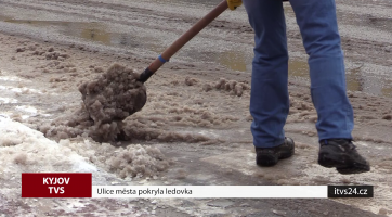 Ulice města pokryla ledovka