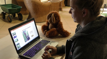 Při on-line výuce zavedou žáky za orangutany i tygry