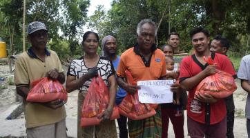 Zaměstnanci Kroměřížské nemocnice pomohli indonéskému ostrovu