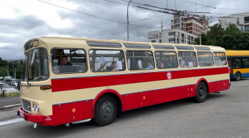 Žáci oslavili konec roku. Vypili „šáňo“ a usedli za volant 