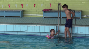 Pravidelná linka do krytého bazénu je obnovena