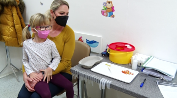 Nemocnice očkuje už i pětileté děti