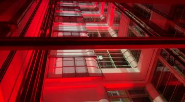 Zlínská jednadvacítka zářila červenou a bílou barvou 