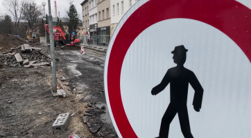 V centru města je nová uzavírka. Potrvá až do záříV centru města Zlín je nová uzavírka. Jde o komunikaci spojující náměstí Míru a ulici Soudní. 