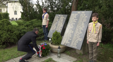 Na hřbitově uctili památku padlých hrdinů