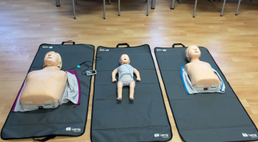 Hasiči trénují resuscitaci na nových figurínách 