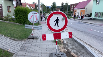 Ve Slavičíně začala rekonstrukce silničního průtahu směrem na Štítnou