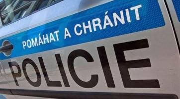 Na silnici ve Francově Lhotě byl nalezen mrtvý muž. Řidič od nehody ujel