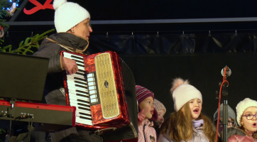 Také v Bojkovicích rozsvítili vánoční strom a odstartovali adventní čas