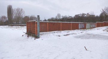 Staré Město zdemolovalo bývalou drůbežárnu i zbytky školního statku