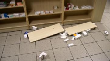 V Napajedlích se muž vloupal do lékárny. Na výzvy policistů nereagoval a snažil se před nimi utéct