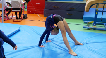 Mladé gymnastky předvedly na Novoveském čtyřboji své umění
