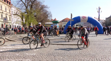Cyklisté se opět vydali Na kole vinohrady
