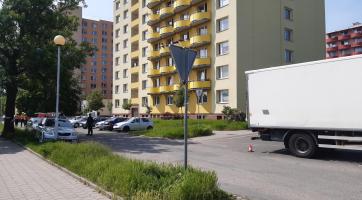 Nákladní automobil srazil v Kroměříži seniorku. Na místě zemřela