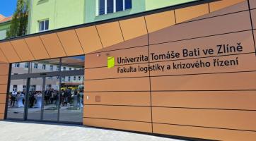 Zrekonstruovaná budova UTB v Uherském Hradišti nabízí novou odpočinkovou zónu nebo expozici Tomáše Bati