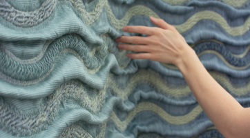 Soutěž Best in Design ovládla Polka Zuzanna Wójcik s dílem Touch the Textile