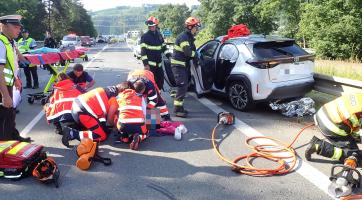 Dopravní nehoda na silnici č. 57 u Vsetína si vyžádala dva zraněné