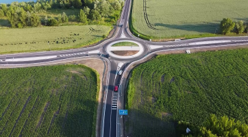 Okružní křižovatka u Pánova už slouží řidičům