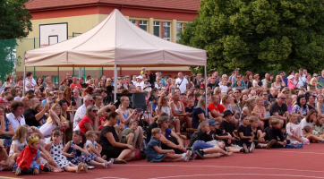 Školní rok uzavřela ZŠ Za Alejí vystoupením žáků pro rodiče