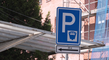 V Lorencově ulici ve Zlíně se změnil režim parkování