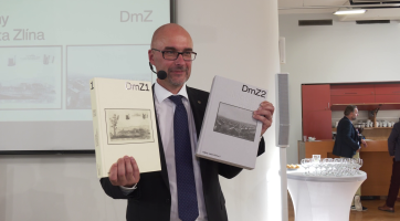 Vychází dvousvazkové Dějiny města Zlína. Unikátní monografie obsahuje nepublikované fotografie a váží čtyři kilogramy