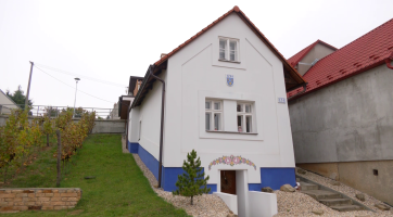 Lidovou stavbou kraje je venkovský domek v Tupesích