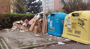 Kroměřížská radnice bojuje proti nelegálnímu ukládání odpadu do kontejnerů fotopastmi a kamerami