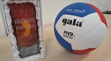Volejbalový míč navržený výzkumníky Baťovy univerzity získal prestižní ocenění
