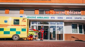 Štědrý den v Baťově nemocnici: 141 ošetřených pacientů, 3 narozené děti a 4 kosti v krku