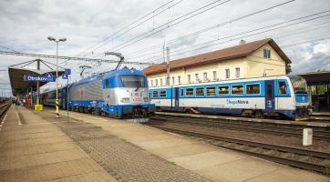 Zrychlené autobusové spoje do Brna nebo návrat vlaků RegioShark. Novinky v regionální dopravě začnou platit od neděle