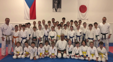 Akademii karate navštívil sensei Toru Shimoji z USA