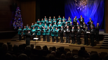 Vánoční koncert sboru Dvořák rozezněl Dům kultury