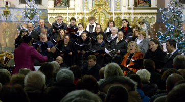 Smíšený pěvecký sbor Stříbrnice oslavil 10. výročí Fišerovým pásmem "Vánoční"