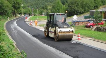 Práce silničářů na Kudlově jsou v plném proudu. Počítejte s jednosměrnou uzavírkou