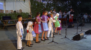 Předhodová beseda u cimbálu naladila návštěvníky na hody