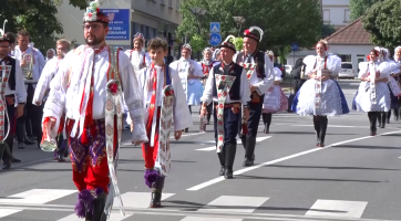 Folklórním vrcholem Svatovavřineckých slavností byly nedělní hody