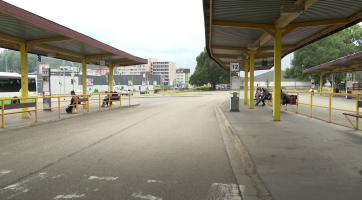 V Rožnově se snaží vyjednat zlepšení stavu autobusového nádraží a jeho okolí