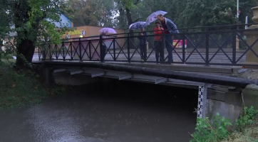 Voda zaplavila mimo jiné silnici do Bohuslavic