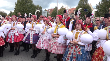 Michalské hody ve Starém Městě se letos nesly v rodinném duchu