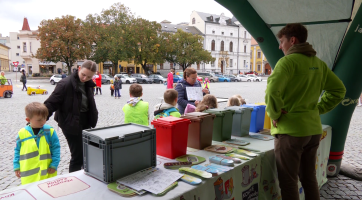 Děti si na Masarykově náměstí užily Barevný den