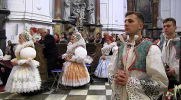 Hodovou mši ve Veselí celebroval papežský nuncius