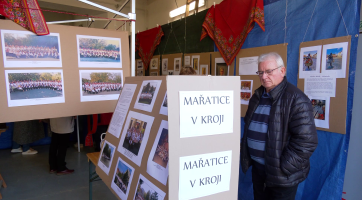 Fotografie z hodů, fašanků i jízdy králů ukazuje výstava Mařatice v kroji