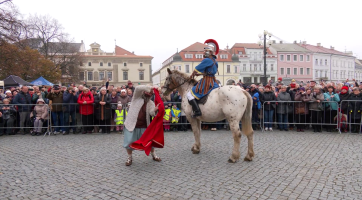 Žehnání svatomartinských vín přihlíželo plné náměstí