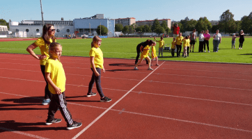 Na atletickém stadionu se opět setkaly děti ze speciálních škol z celého kraje