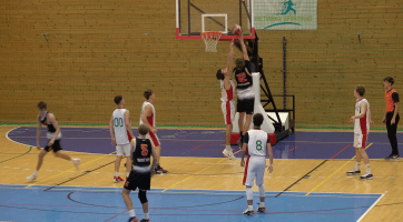 Devatenáctiletí basketbalisté porazili Nový Jičín 84:46