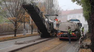 Souběžná rekonstrukce několika silnic zkomplikuje dopravu
