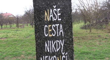 V Uherském Ostrohu přibyly památníky na romskou osadu a židovský hřbitov