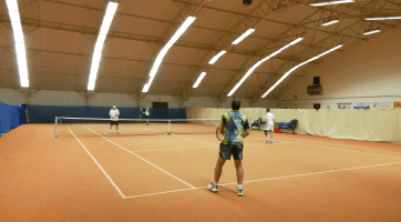 Tenisový turnaj TVS ovládli Trubačík se Sládkem