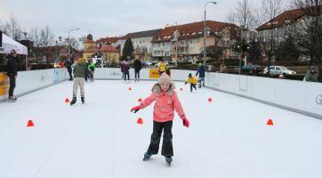 Náměstí v Otrokovicích se proměnilo v bruslařské království